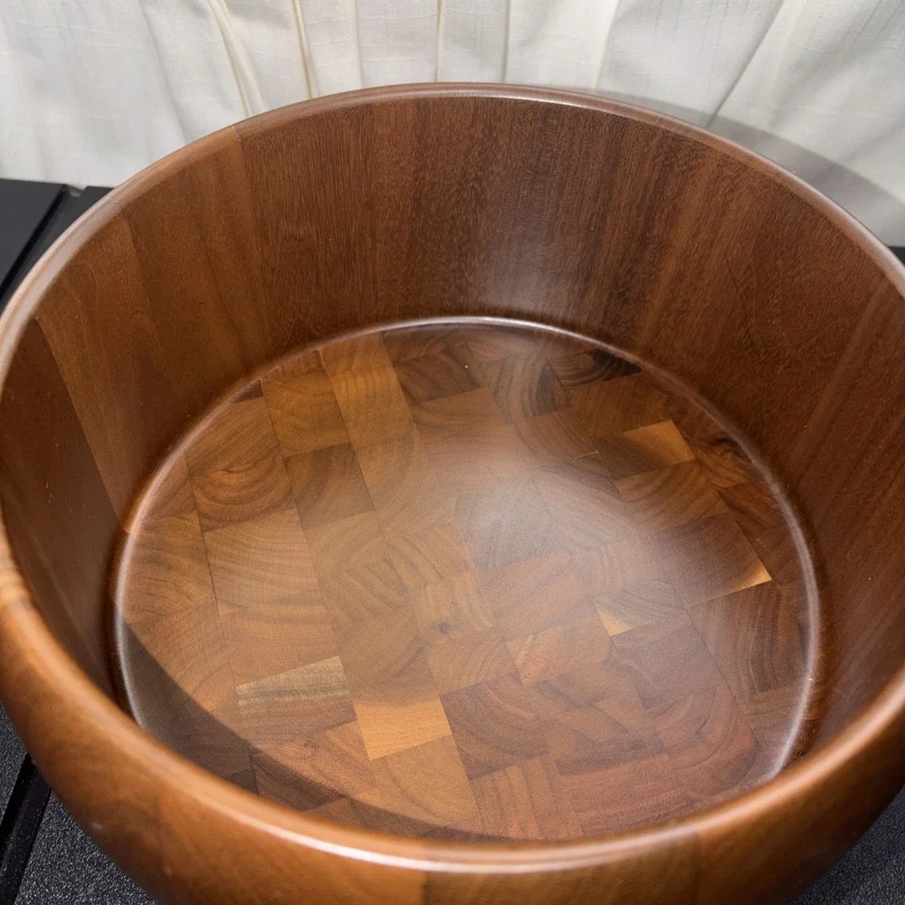 VTG Diversified Industries Division Solid American Single Walnut Salad Bowl 1526